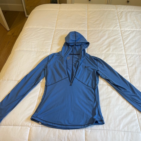 Blue Nike running hoodie - Picture 1 of 3